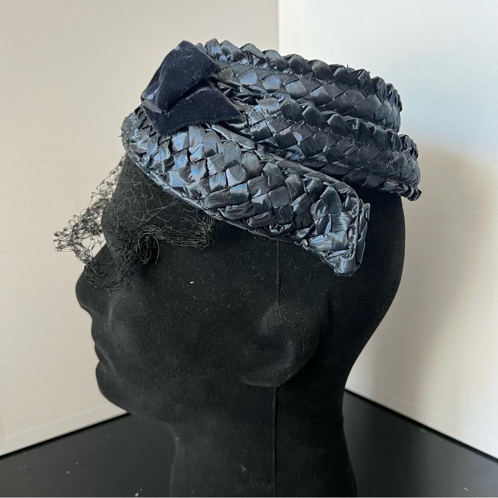 Vintage Retro Toni Leslie Braided Black Ladies Hat with Bow and Face Netting